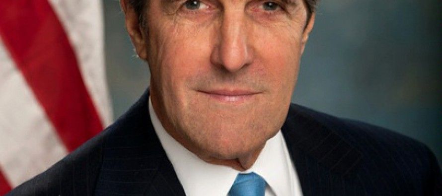 Kerry attacks Internet