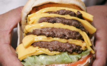 Texas-California rivalry hits new phase: burger wars