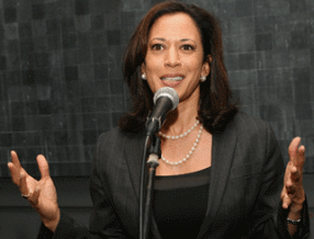 Kamala-Harris-hands