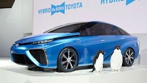 2013_Toyota_FCV_CONCEPT_01, wikimedia