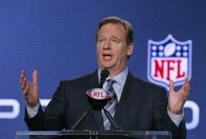 NFL Commissioner Roger Goodell speaks at a news conference before the Super Bowl XLVI NFL football game in Indianapolis, Indiana February 3, 2012. Super Bowl XLVI between the New England Patriots and the New York Giants is set for play on February 5.     REUTERS/Mike Segar (UNITED STATES  - Tags: SPORT FOOTBALL)