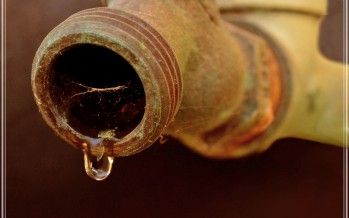 Uneven CA water cuts prompt public outcry