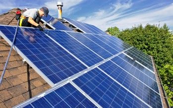 California regulators approve plan to mandate solar panels on new homes